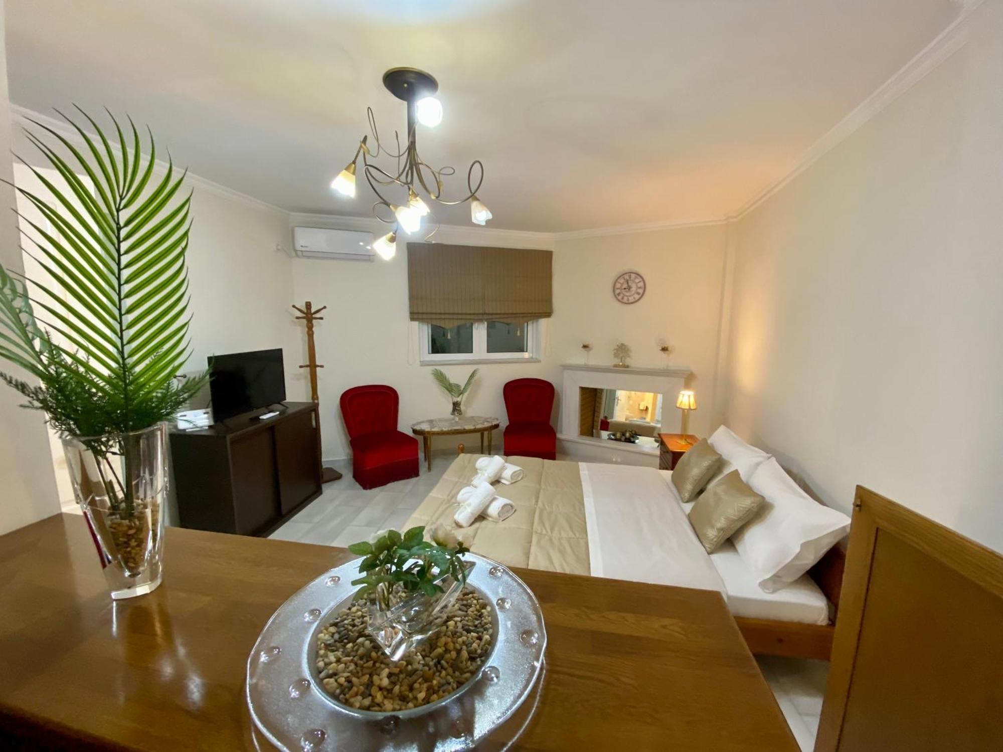 Nikos Apartment Szpáta Kültér fotó